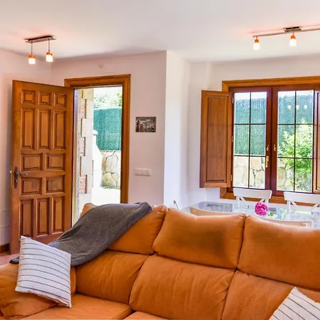 ¡nuevo! Comodo Y Amplio Con Jardin * Cubas (Cantabria)